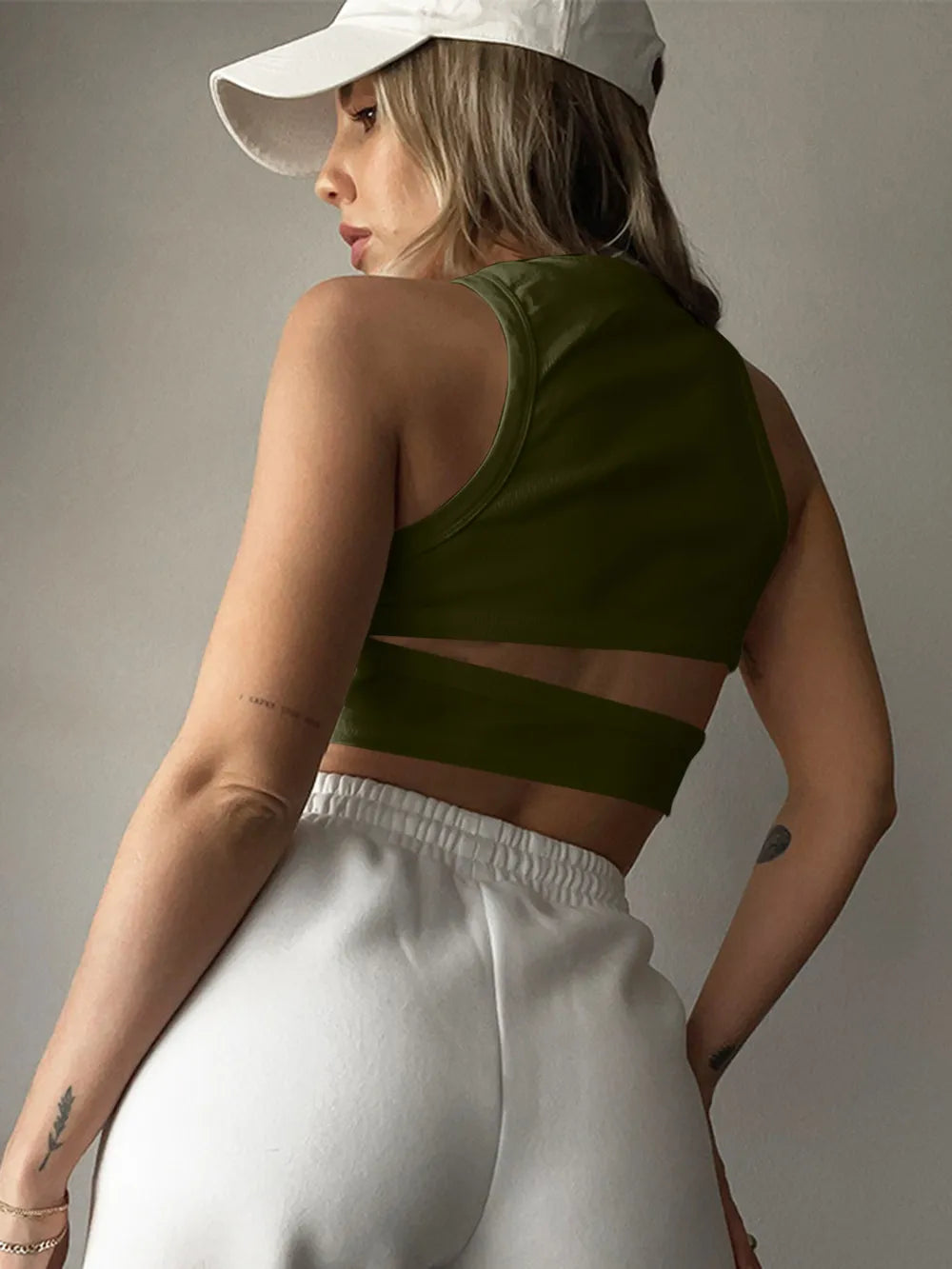 Cutout Round Neck Tank - cas7m