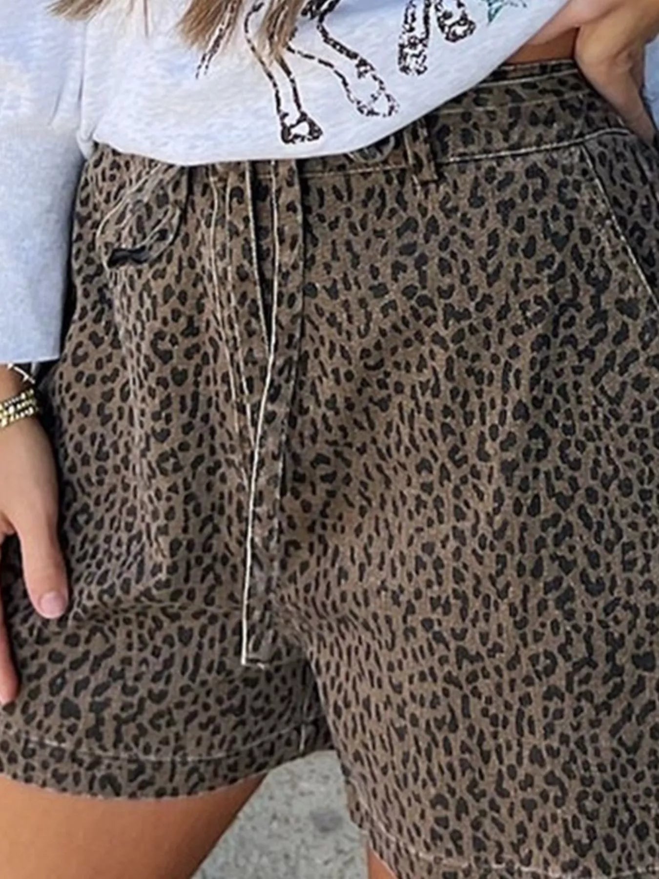 Leopard Print High-Waisted Denim Shorts - cas7m