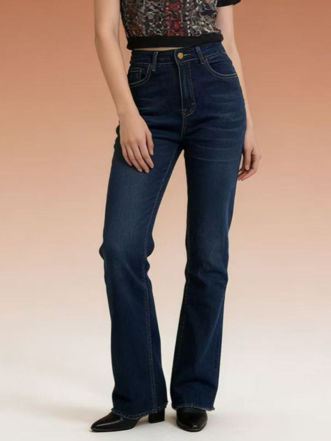 High-Waisted Bootcut Jeans - cas7m
