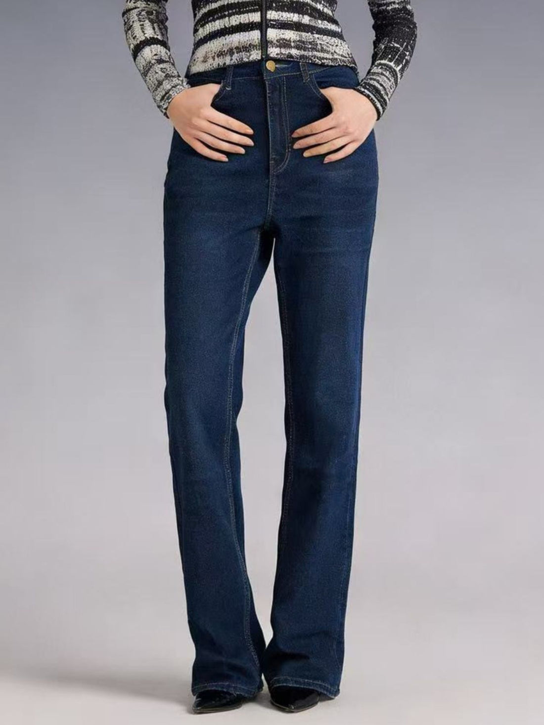 High-Waisted Bootcut Jeans - cas7m