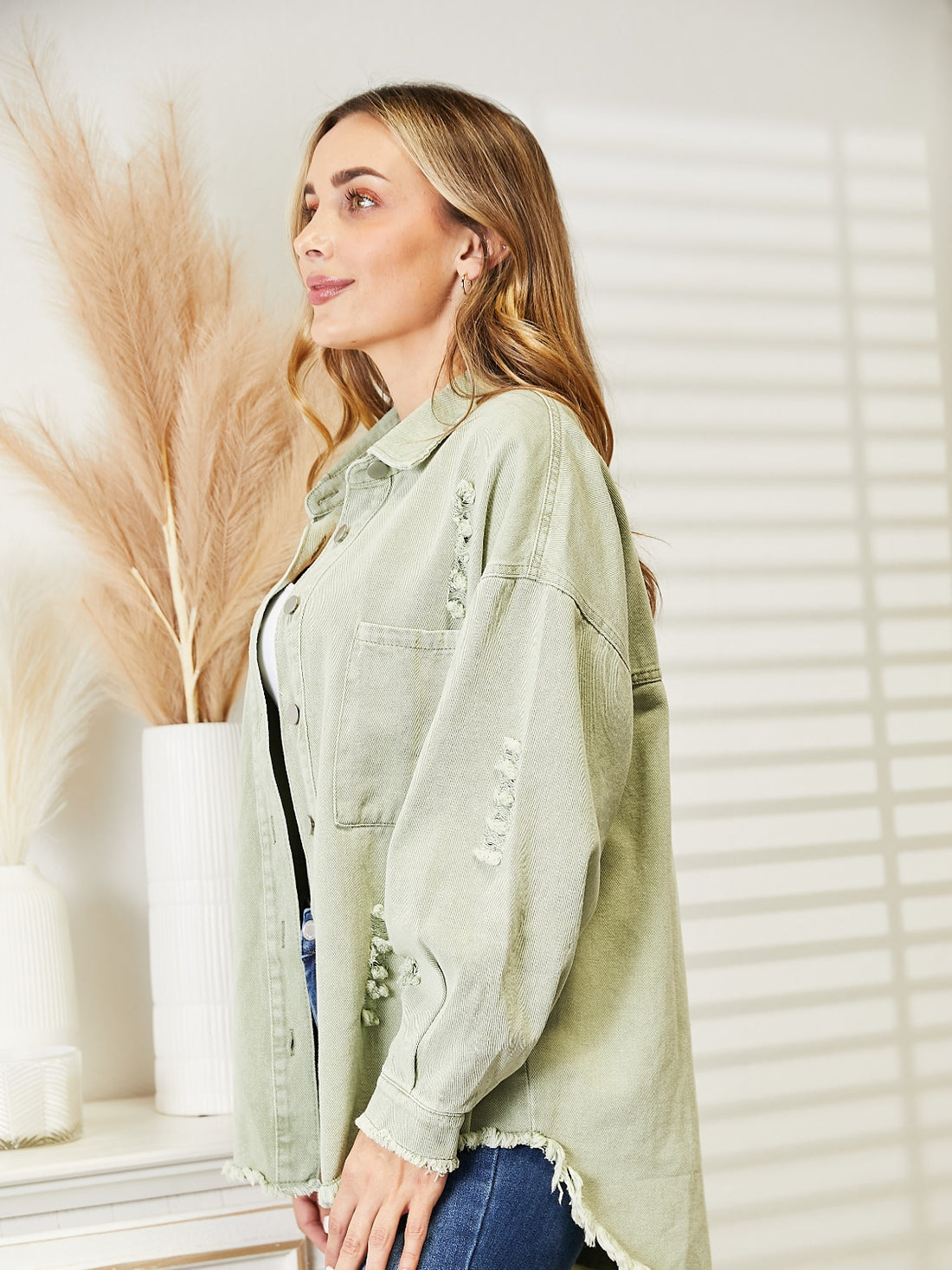 Distressed Raw Hem Denim Jacket - cas7m