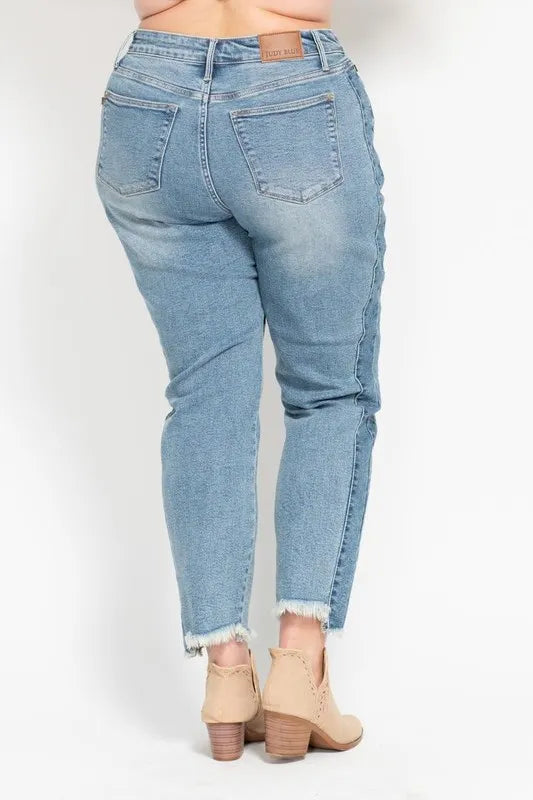 Judy Blue Full Size Vintage Wash Side Panel Detail with Fray Hem Slim Plus Size - cas7m