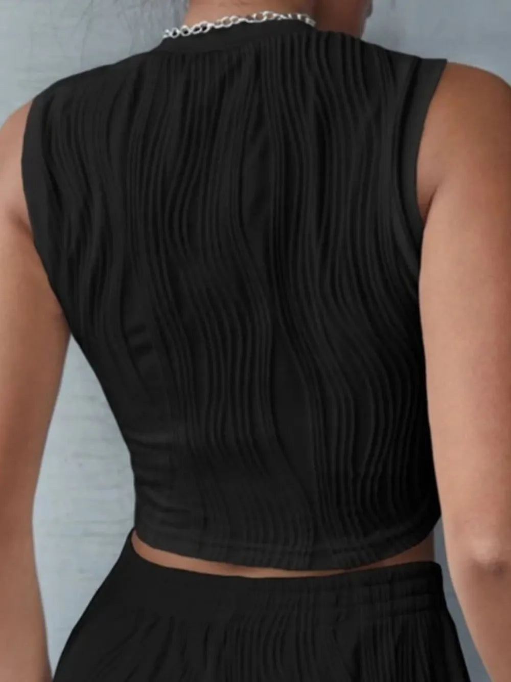 Round Neck Cropped Tank - cas7m