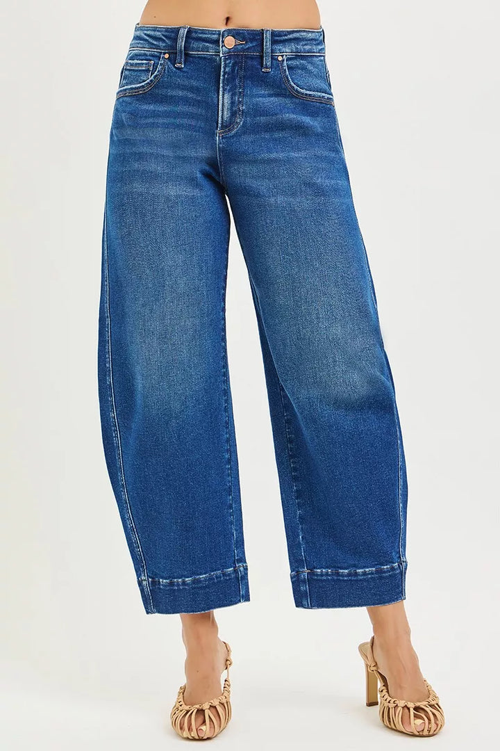 Versatile Mid-Rise Crop Barrel Jeans: Casual & Chic Fit - cas7m