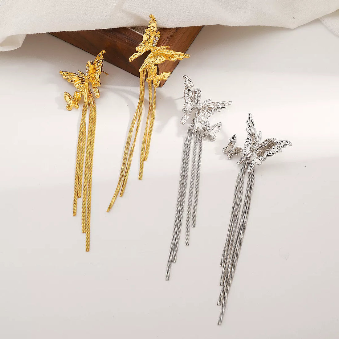 Butterfly Fringe Dangle Earrings - cas7m