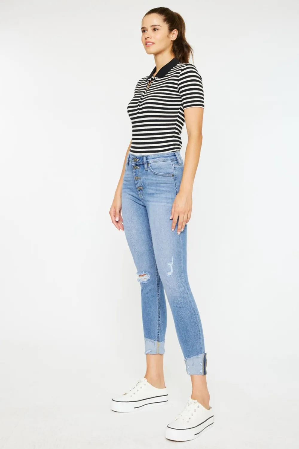 Kancan Distressed Cat's Whiskers Button Fly Jeans - cas7m