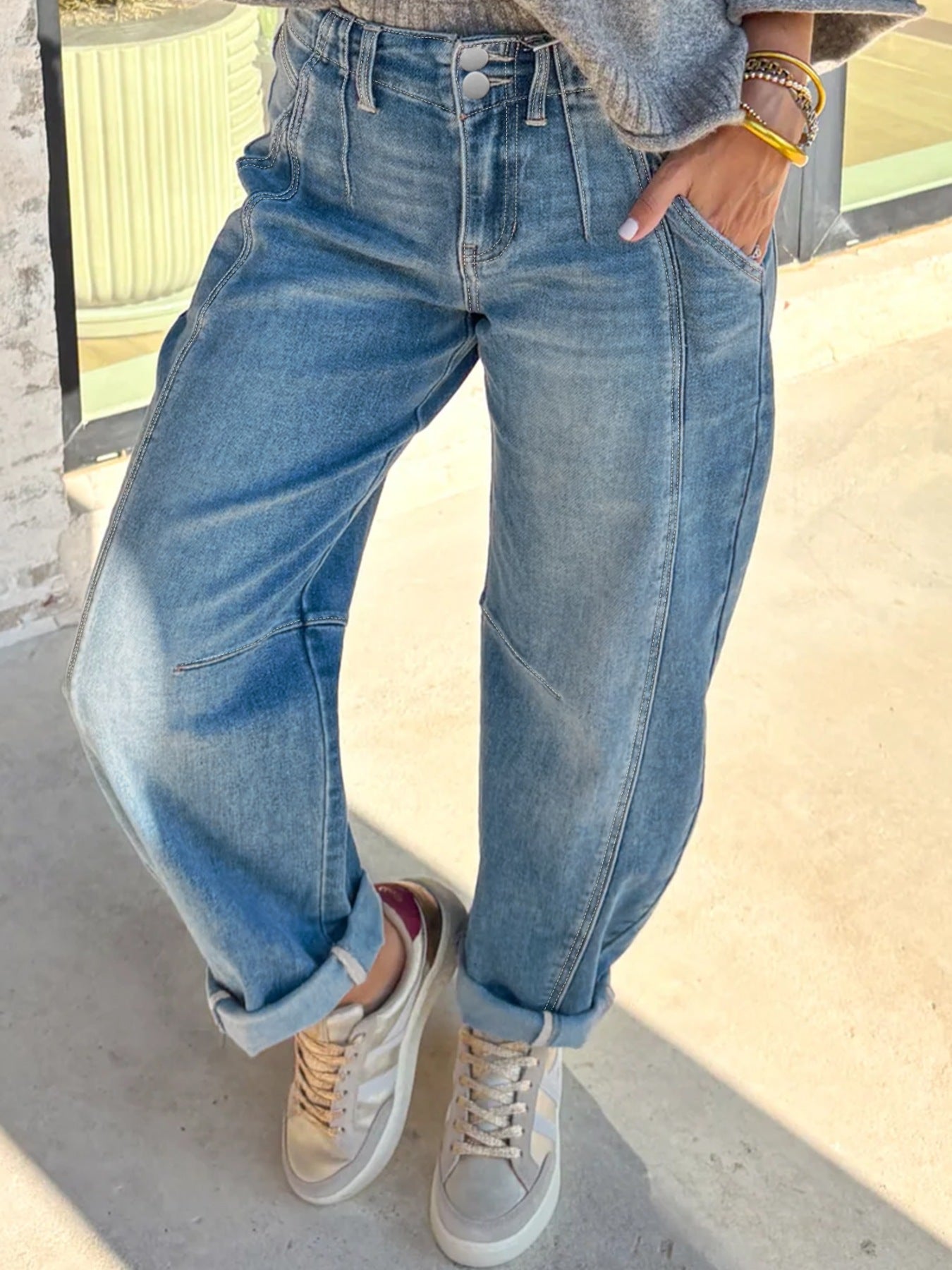 Washed Cuffed Barrel Jeans - cas7m