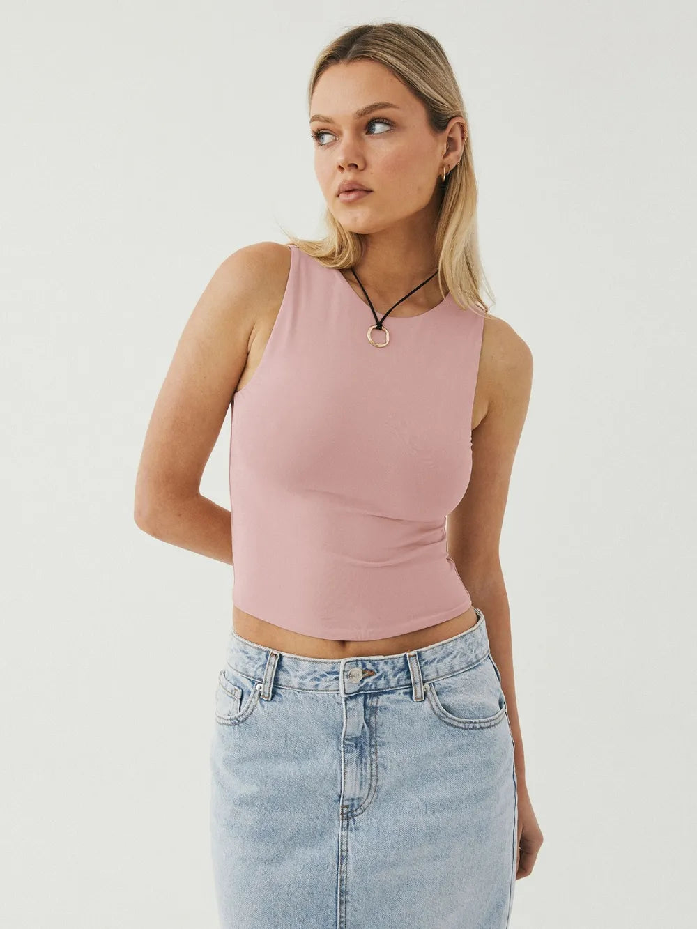 Round Neck Cropped Tank - cas7m