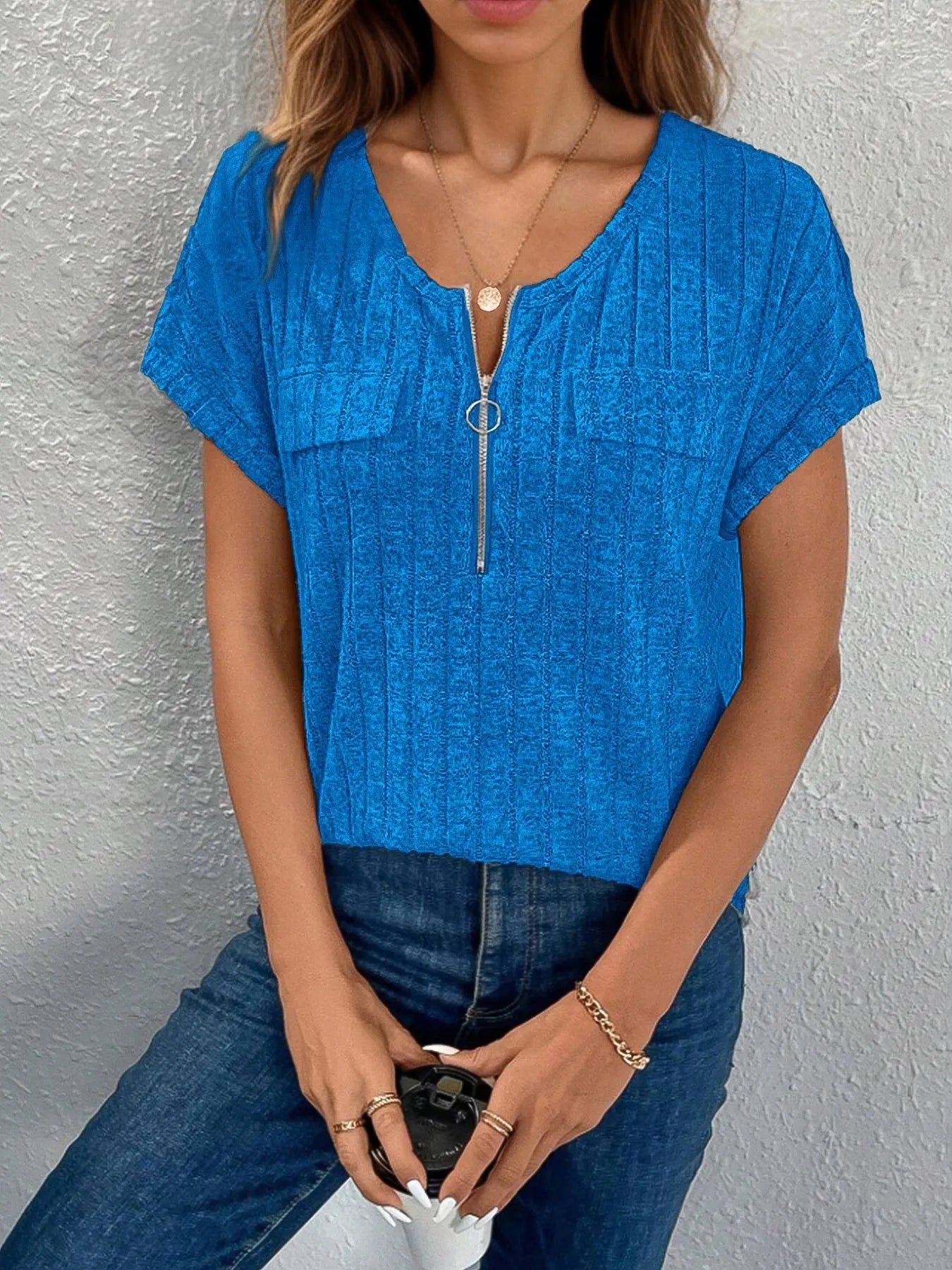 Zip-Front Short Sleeve T-Shirt - cas7m