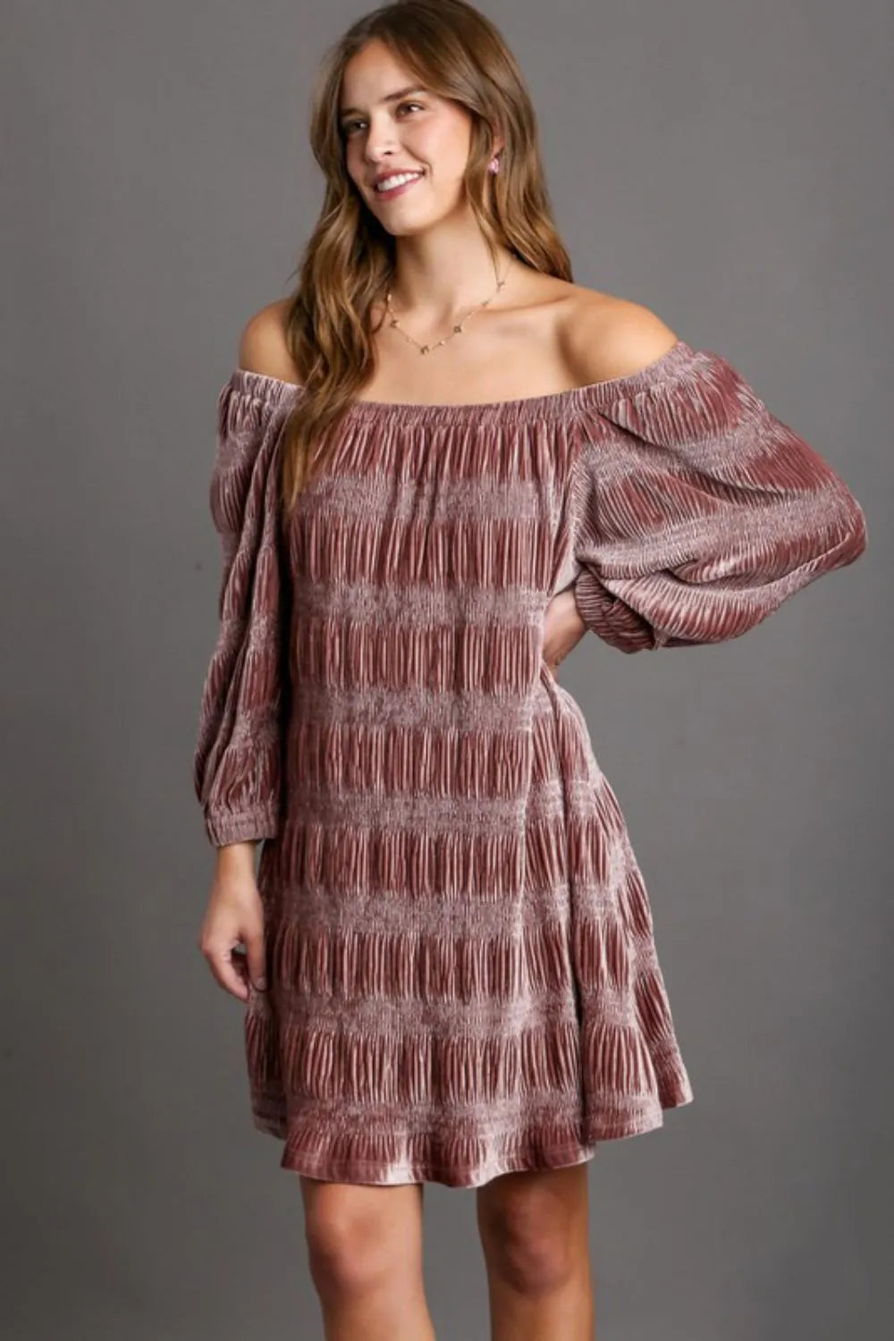 Umgee Off-Shoulder Balloon Sleeve Velvet Mini Dress - cas7m