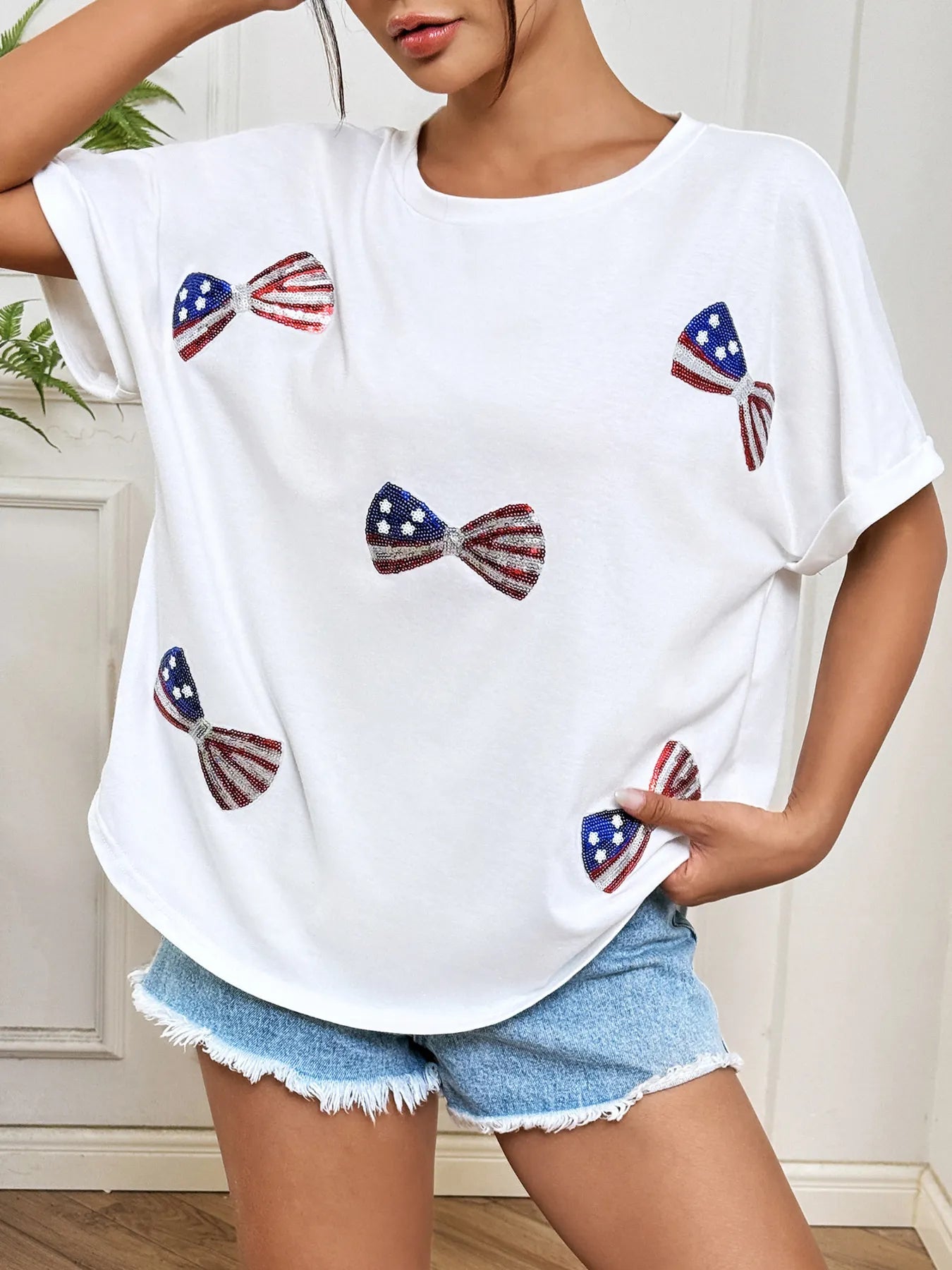 Bow Oversized Round Neck T-Shirt - cas7m