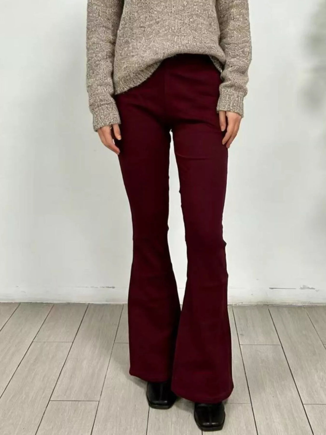 High-Waisted Flare Jeans - cas7m