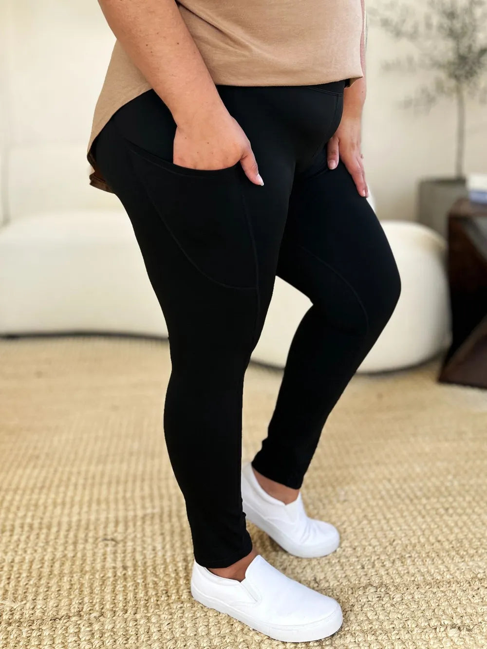 Wide Waistband Sports Leggings - cas7m