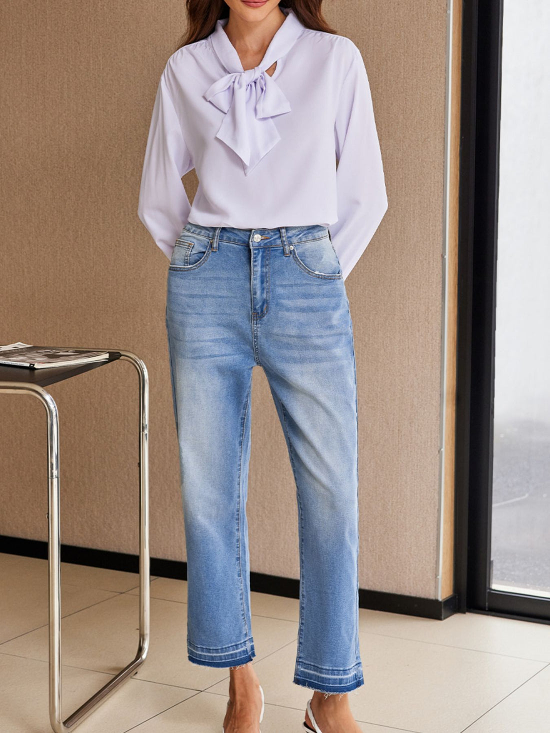Whiskered Wash Raw Hem Cropped Jeans - cas7m