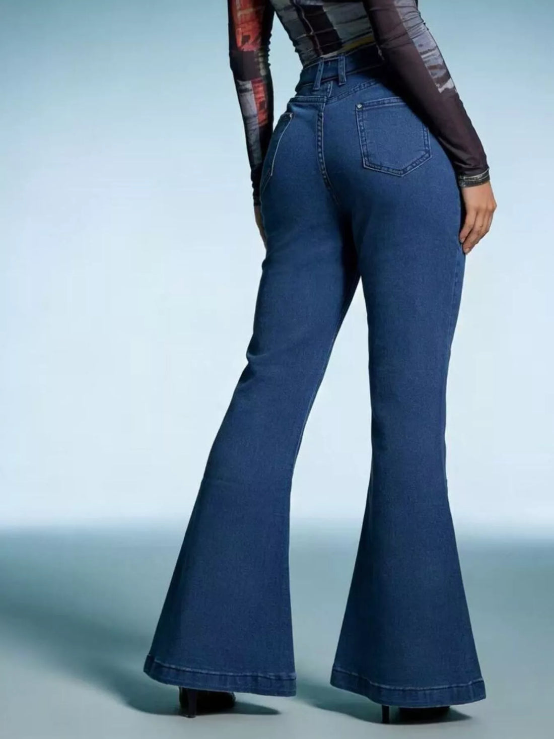 Bow-Tie High-Waisted Flare Jeans - cas7m