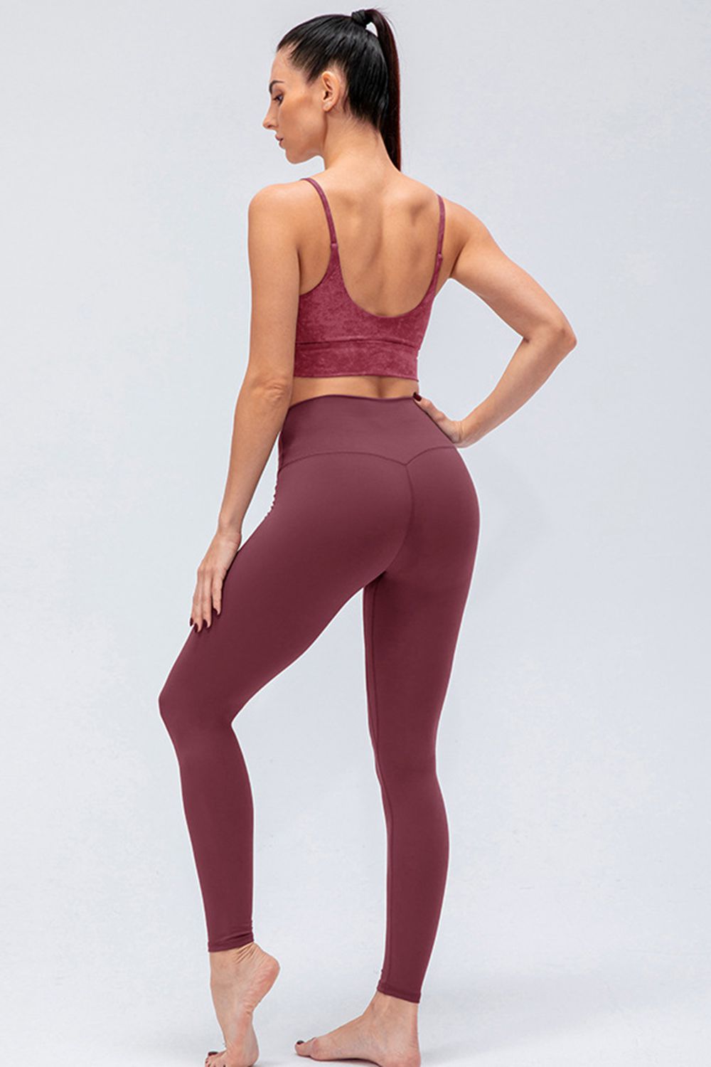 Sporty Breathable Slim Fit Leggings - High Stretch Nylon Blend - cas7m