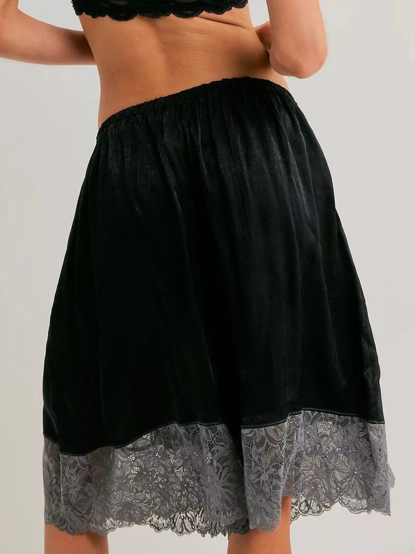 Lace Detail Shorts - cas7m