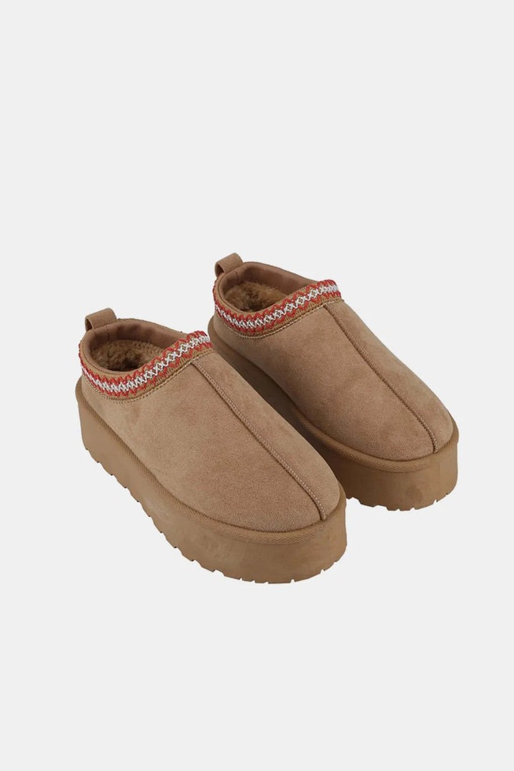 Weeboo Platform Embroidered Trim Slip-On Boots - cas7m