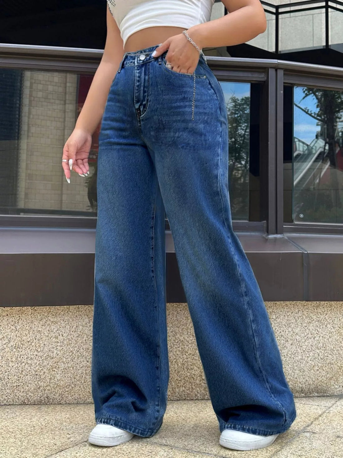 High-Waisted Wide Leg Jeans - cas7m