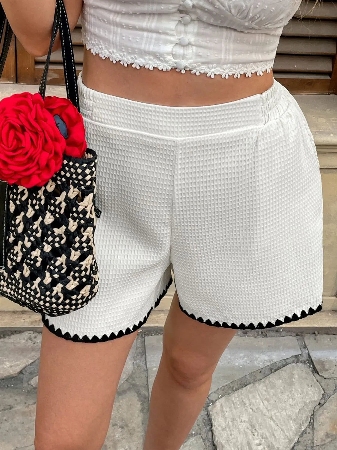 Contrast Trim Shorts with Pockets - cas7m