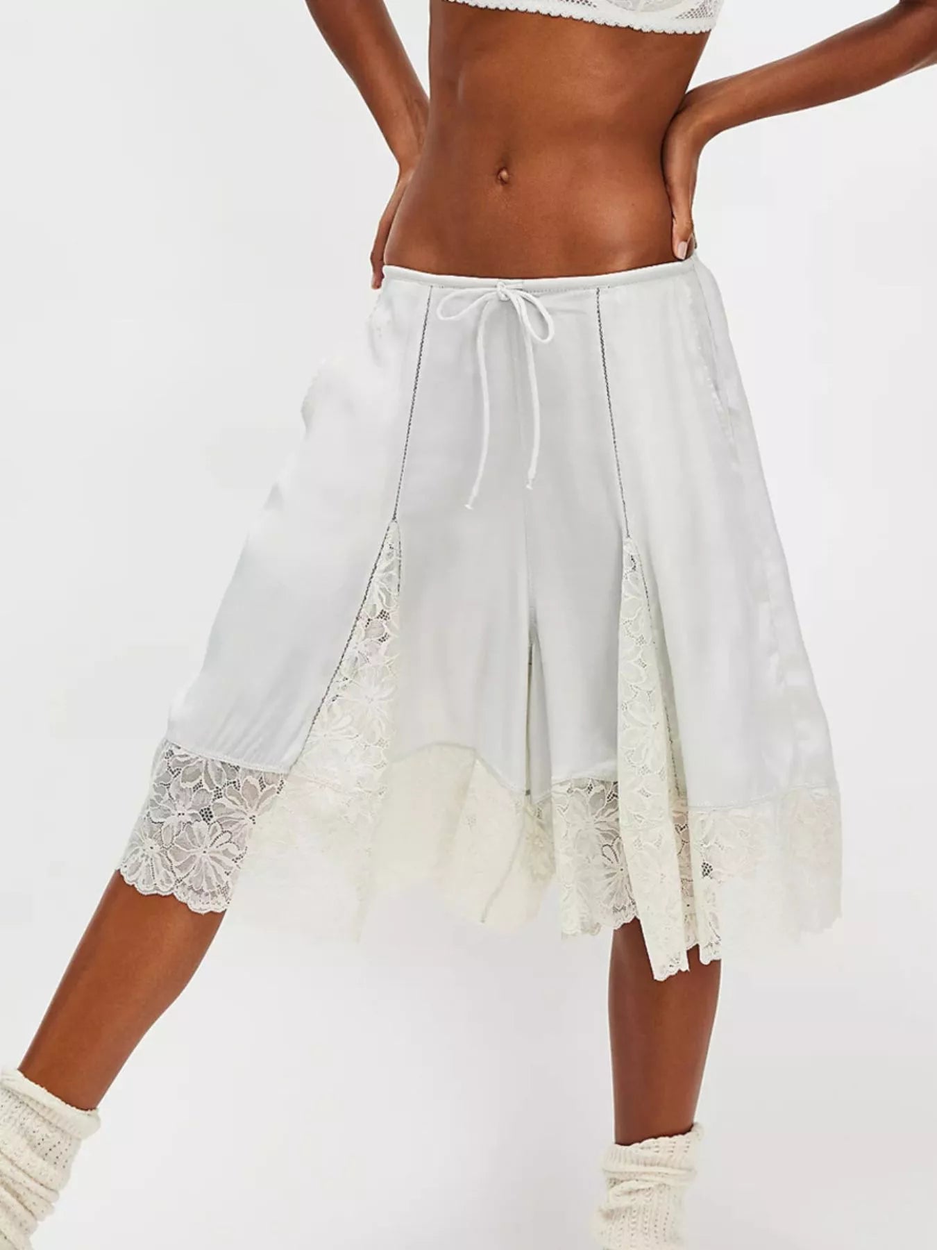 Lace Detail Shorts - cas7m