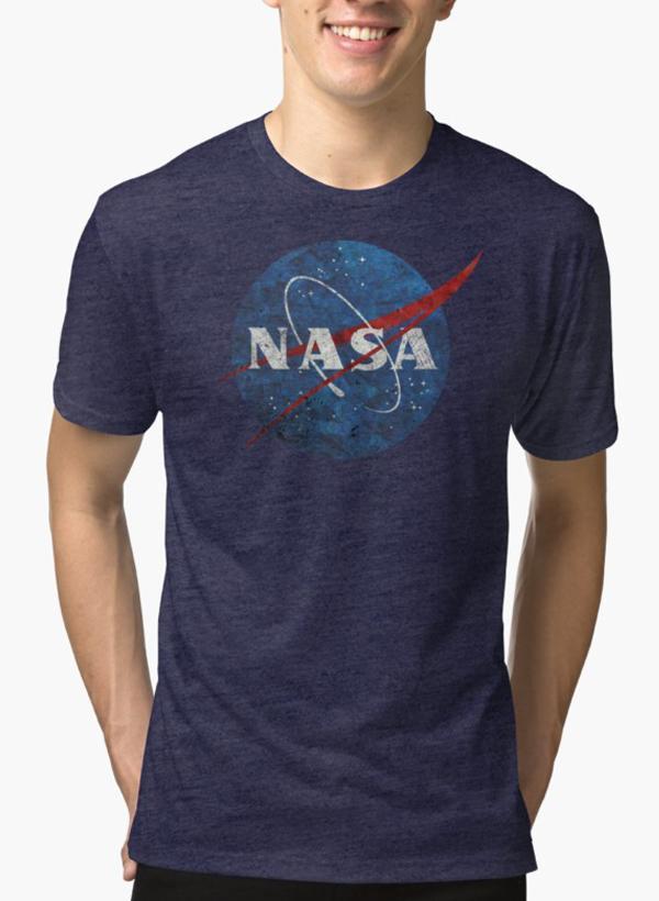 NASA Vintage Emblem Purple T-shirt - cas7m