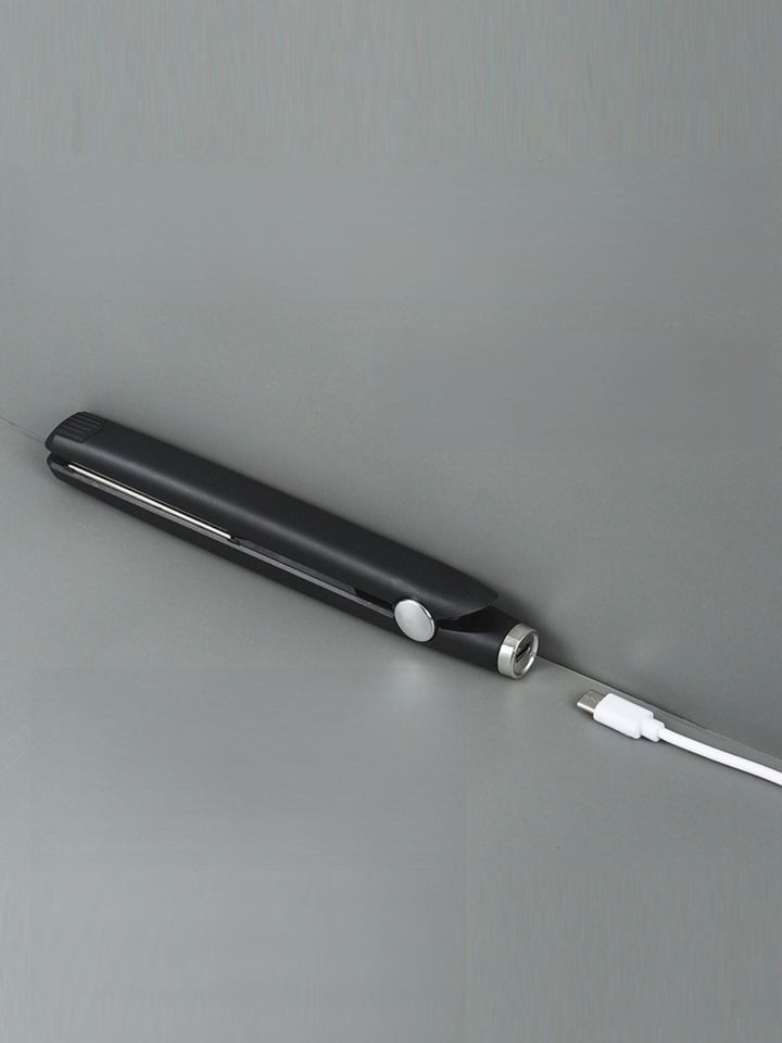 ProSalon Ceramic Hair Straightener: Sleek, Glossy Results Anytime - cas7m