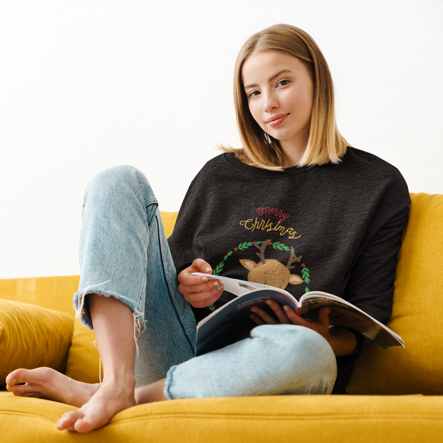 Womens Reindeer Crewneck Sweatshirt - cas7m